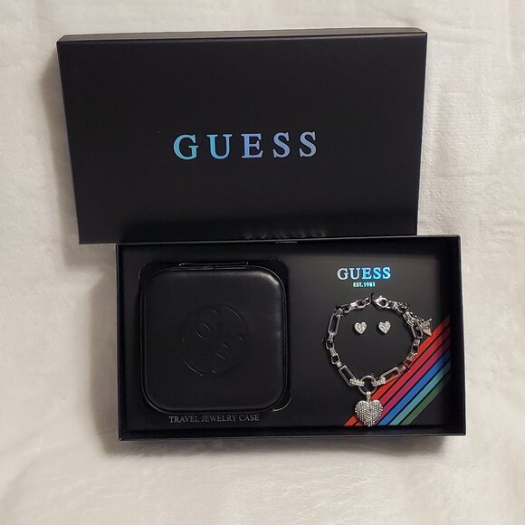 NWT in Giftbox - GUESS SILVER Heart Bracelet/Earrings with travel jewelry case - Picture 8 of 12